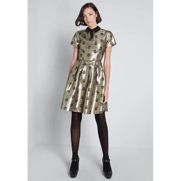 NEW gold modcloth skull peter pan collar dress size 8 medium - Picture 3 of 9